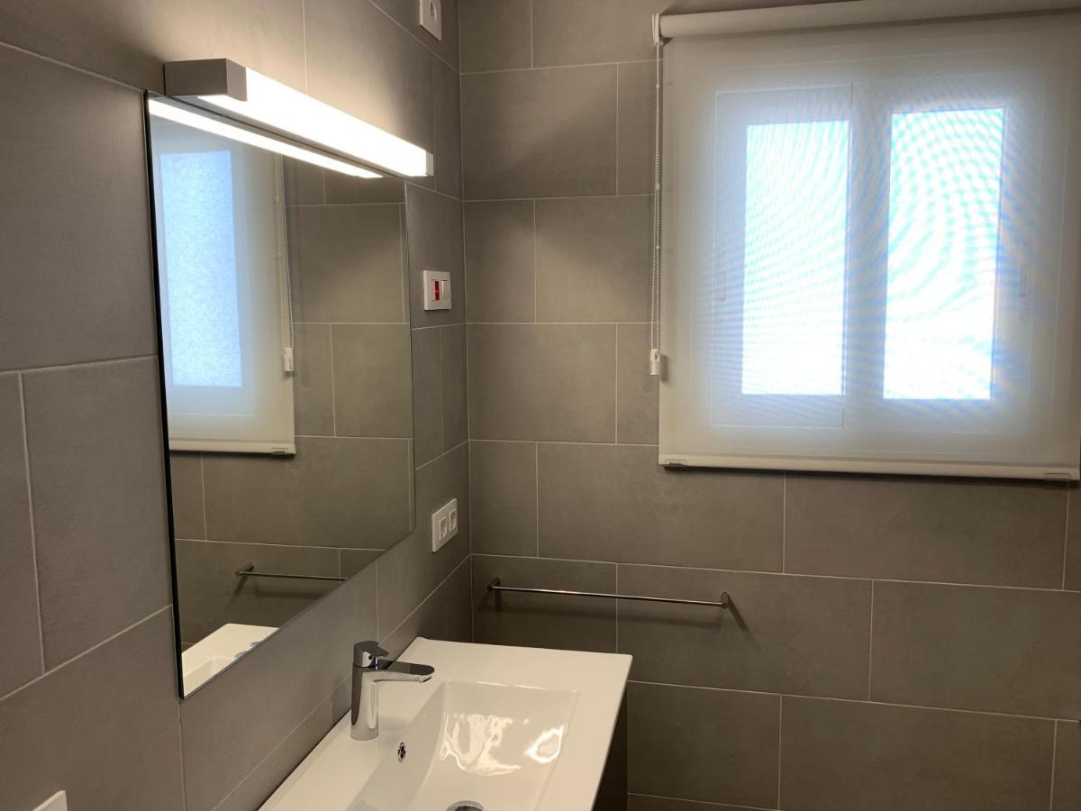 Apartamento En Playa Santo Tomas Es Migjorn Gran Екстериор снимка