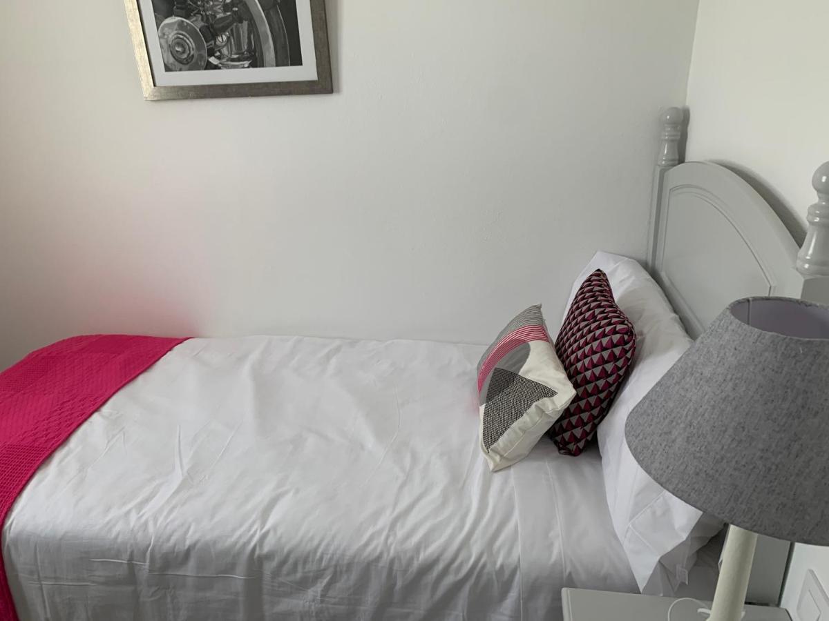 Apartamento En Playa Santo Tomas Es Migjorn Gran Екстериор снимка