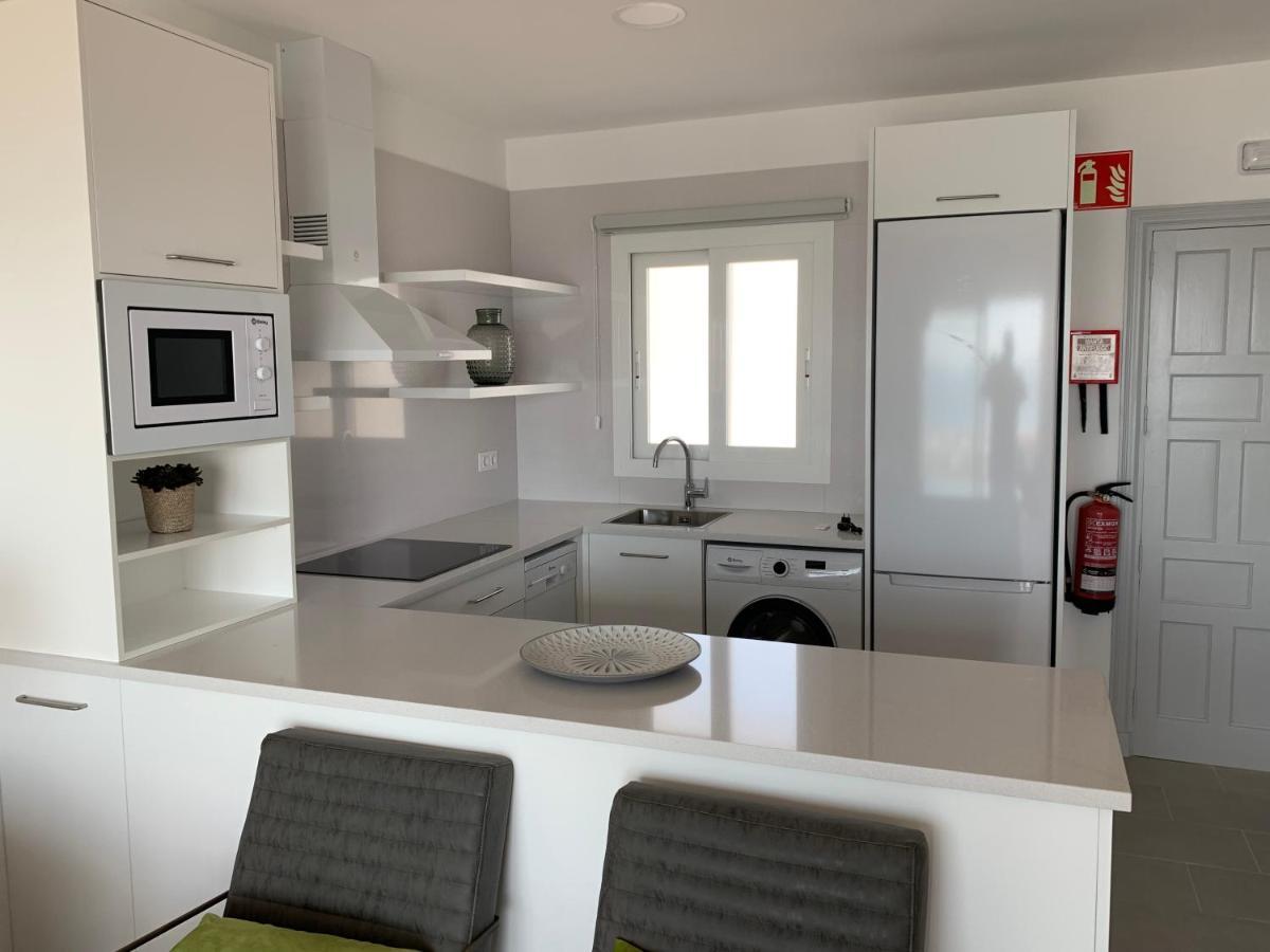 Apartamento En Playa Santo Tomas Es Migjorn Gran Екстериор снимка