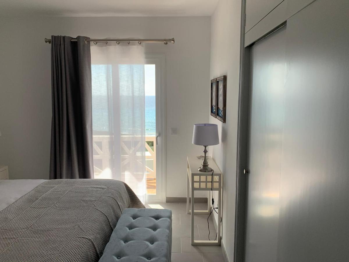 Apartamento En Playa Santo Tomas Es Migjorn Gran Екстериор снимка