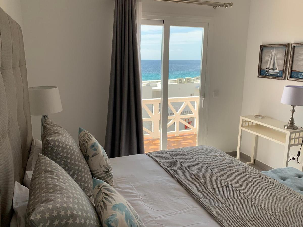 Apartamento En Playa Santo Tomas Es Migjorn Gran Екстериор снимка