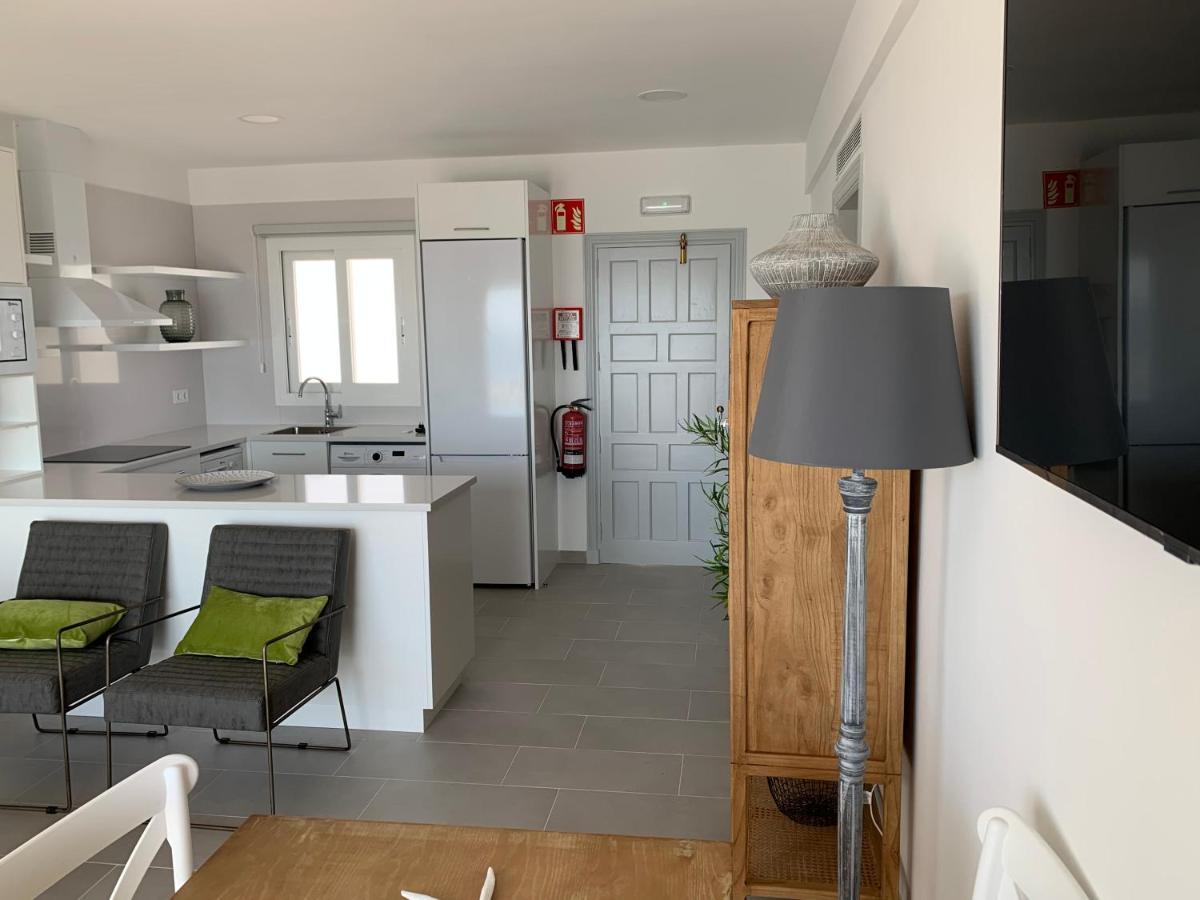 Apartamento En Playa Santo Tomas Es Migjorn Gran Екстериор снимка