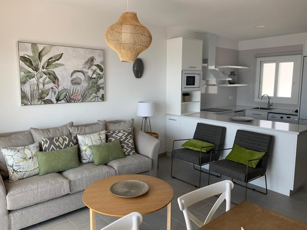 Apartamento En Playa Santo Tomas Es Migjorn Gran Екстериор снимка